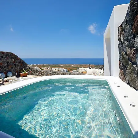 Villa W -foinikia - Luxury Cave - A Wonderful 2 Bedroom - Hot Tub *