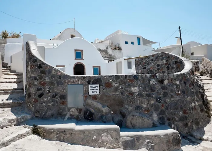 -foinikia - Luxury Cave - A Wonderful 2 Bedroom - Hot Tub Villa Foinikiá