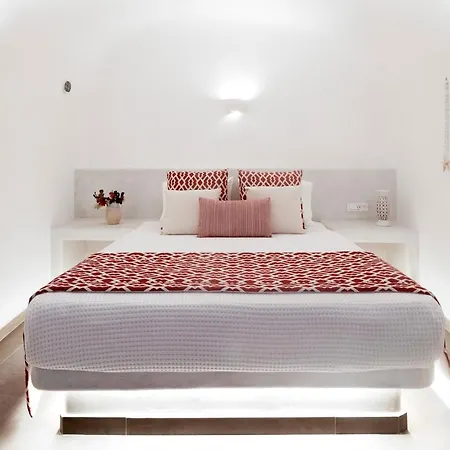 Mellow Luxury Cave Santorini Mellow Luxury Cave *