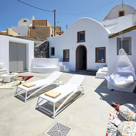 Mellow Luxury Cave Santorini Mellow Luxury Cave Villa Foinikia (Santorini)